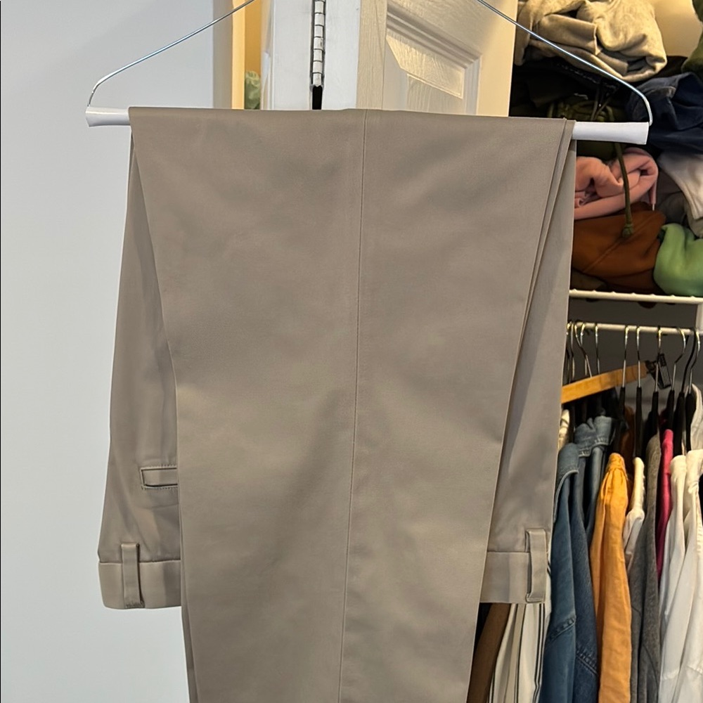 Brooks brothers 35 X 32 slim fit chino